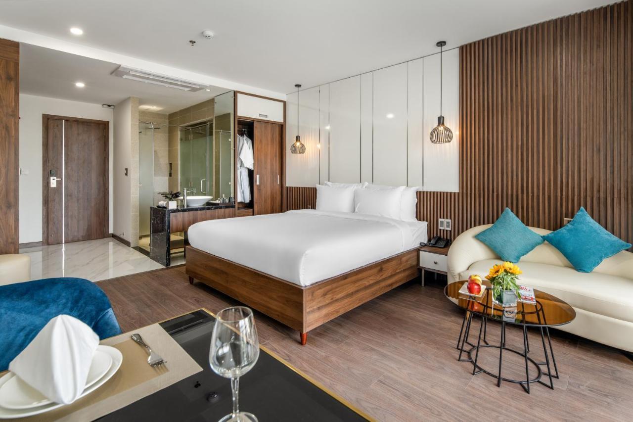 Khách sạn hẻo lánh Sharon And 3*